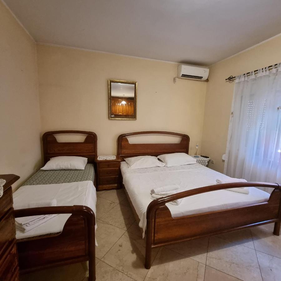 Apartment On The Shore Of The Bay Of Kotor With Free Wi-Fi Екстериор снимка