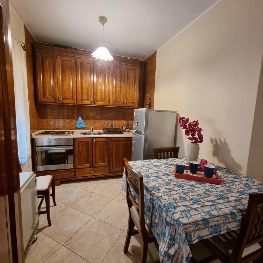 Apartment On The Shore Of The Bay Of Kotor With Free Wi-Fi Екстериор снимка